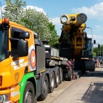 Precisiewerk bij het lossen van de Bauer machine