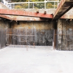 Bouwkuip met stempelraam en gestorte betonvloer