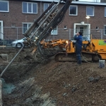 Boren groutankers ter verankering van de CSM-wand